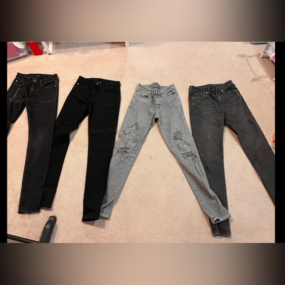 4 pairs men’s AE skinny jeans 29x34